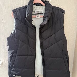 Columbia Black Puffer Vest